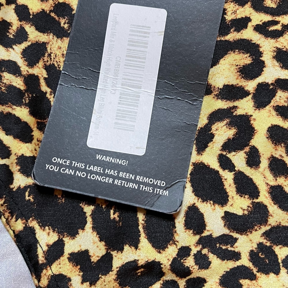NWT PrettyLittleThing - Picture 3 of 5